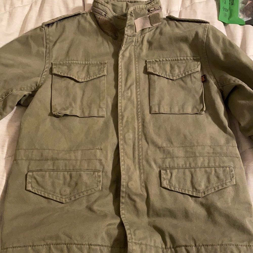 Insulated Youth alpha industries flight jacket 4T